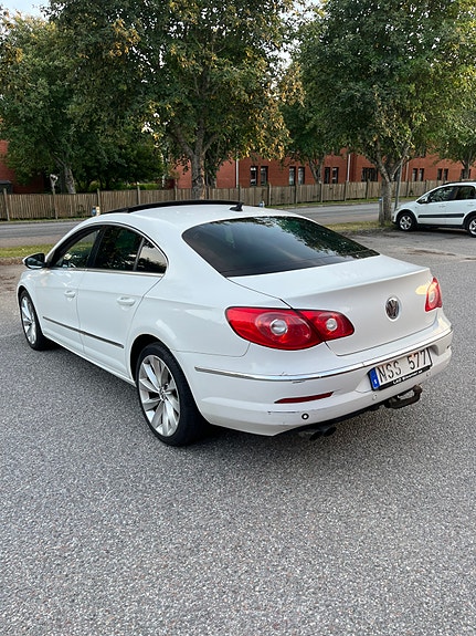 Volkswagen Passat CC 5 of 8