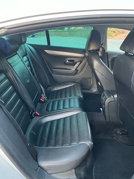 Volkswagen Passat CC 7 of 8