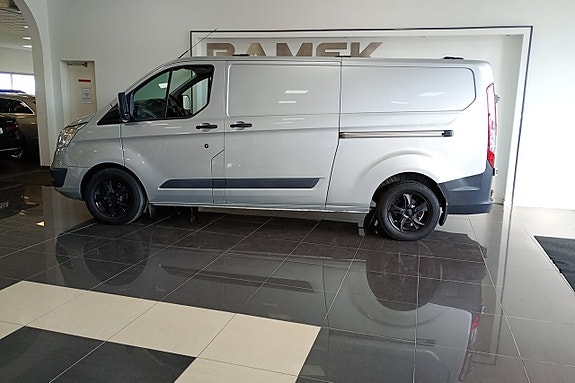 Ford Transit Custom 2 of 5