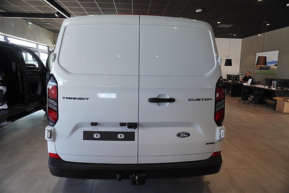 Ford Transit Custom 5 of 8