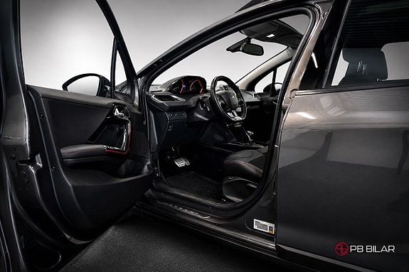 Peugeot 2008 8 of 24