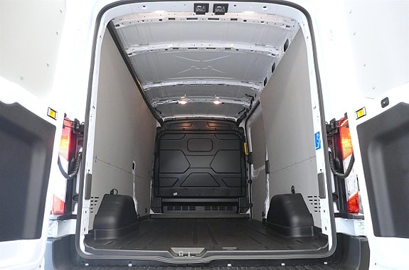 Ford Transit 7 of 21