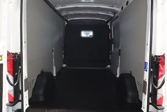 Ford Transit 3 of 4