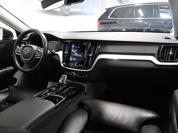 Volvo V60 22 of 30