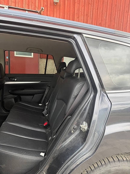 Subaru Outback 5 of 5