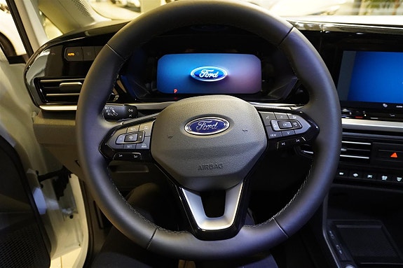 Ford Transit Connect 14 of 25