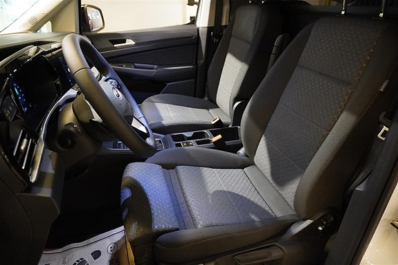 Ford Transit Connect 21 of 25