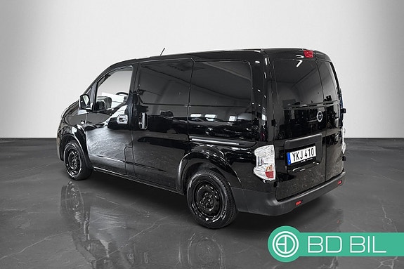 Nissan e-NV200 2 of 5