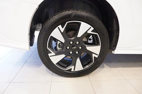 Ford Transit Custom 8 of 16