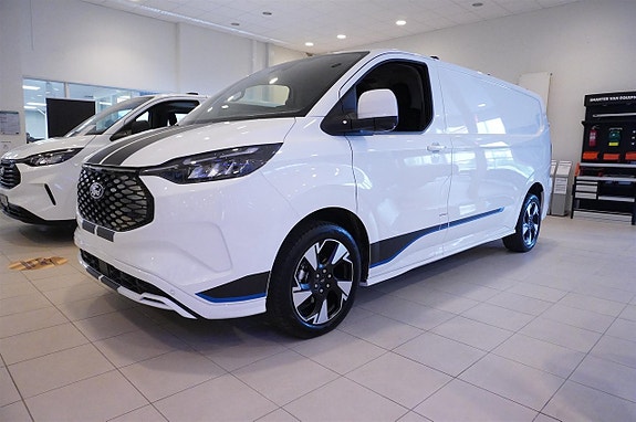 Ford Transit Custom 2 of 16