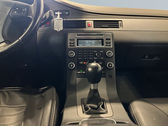 Volvo V70 10 of 19