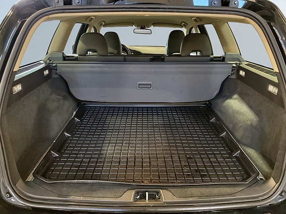 Volvo V70 11 of 19