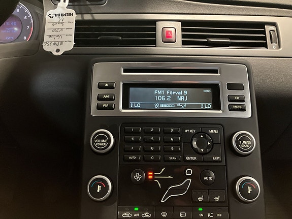 Volvo V70 14 of 19
