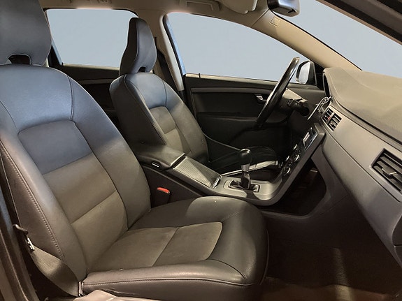 Volvo V70 9 of 19
