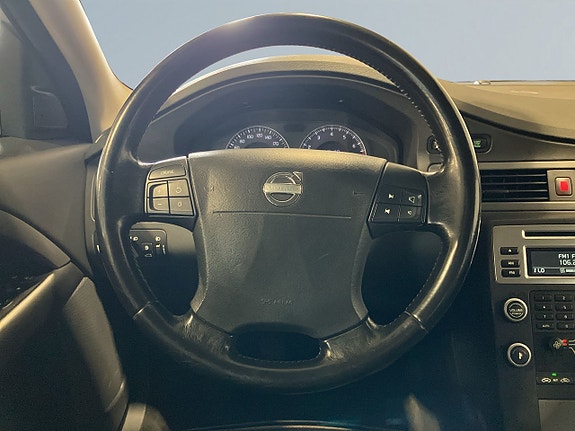 Volvo V70 8 of 19
