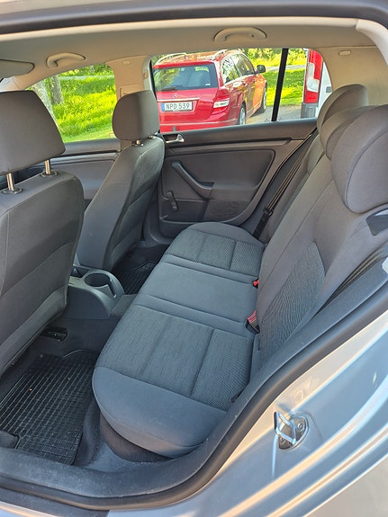 Volkswagen Golf V 4 of 4