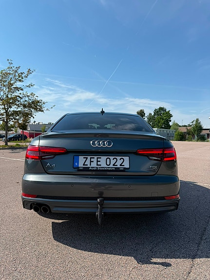 Audi A4 5 of 5