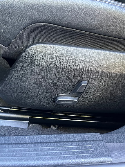 Mercedes-Benz E220 11 of 18