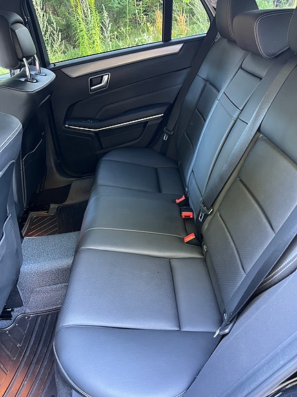 Mercedes-Benz E220 12 of 18