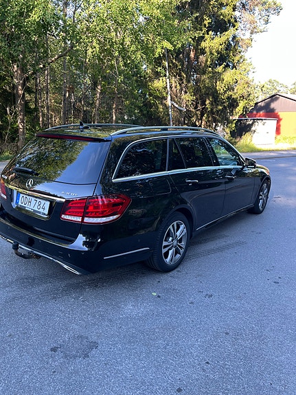 Mercedes-Benz E220 5 of 18