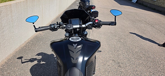 Yamaha MT-09 3 of 4