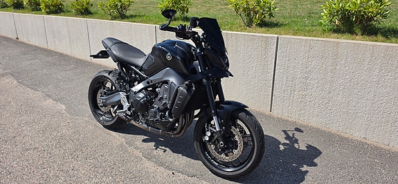 Yamaha MT-09 4 of 4