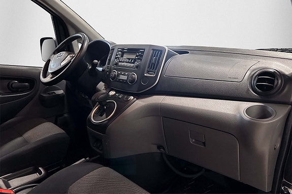 Nissan e-NV200 7 of 15