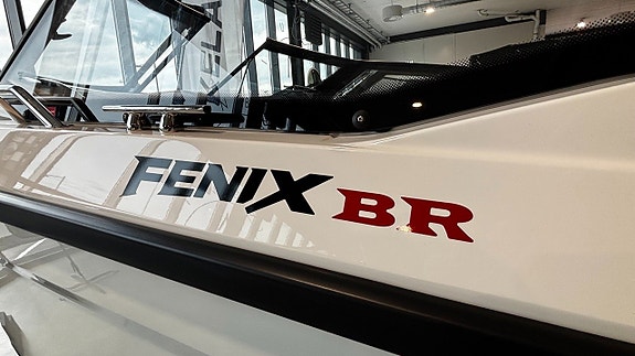 Askeladden C66 BR Fenix 2027 Suzuki DF 200 APX Stealth 2 of 15