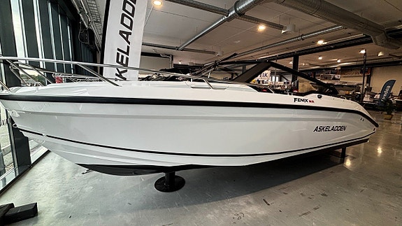 Askeladden C66 BR Fenix 2027 Suzuki DF 200 APX Stealth 3 of 15