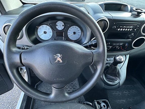 Peugeot Partner Tepee 6 of 8