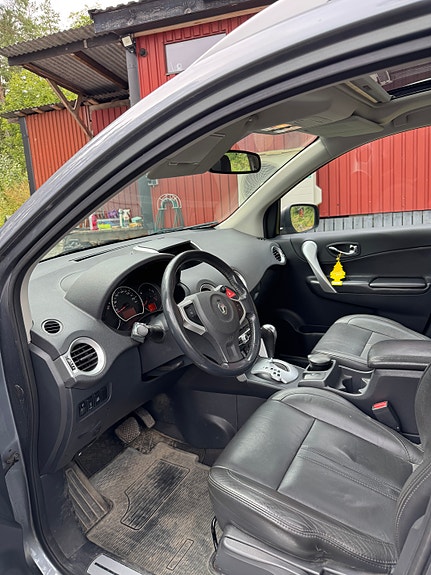 Renault Koleos 2 of 5