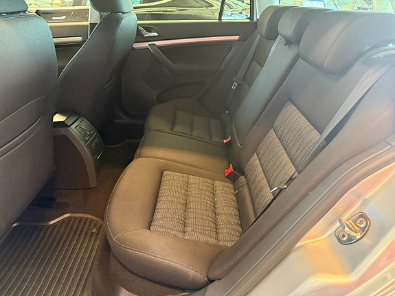 Skoda Octavia 6 of 11