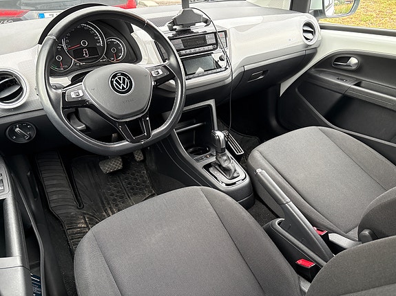 Volkswagen e-Up! 3 of 4