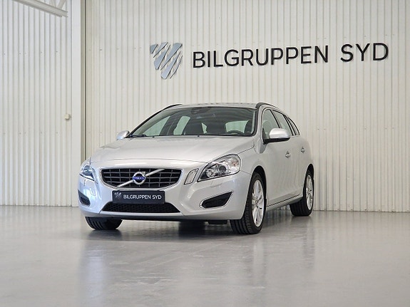 Volvo V60 3 of 5