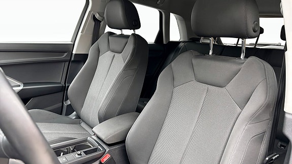Audi Q3 9 of 15
