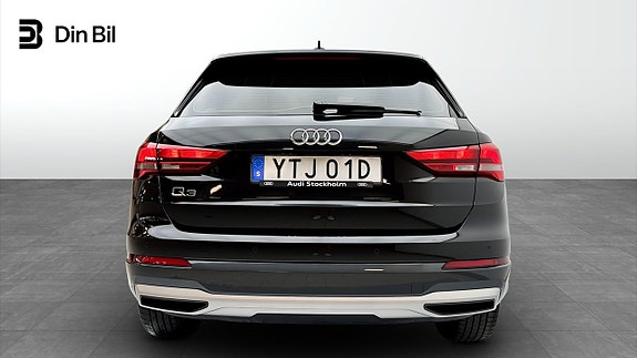 Audi Q3 5 of 15