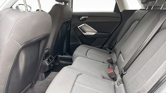 Audi Q3 14 of 15