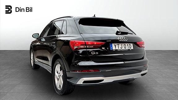 Audi Q3 3 of 15