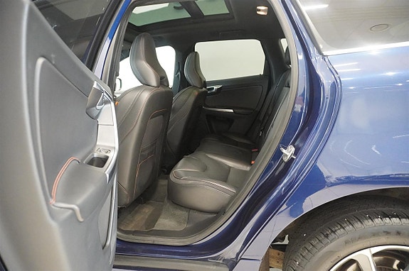Volvo XC60 9 of 12