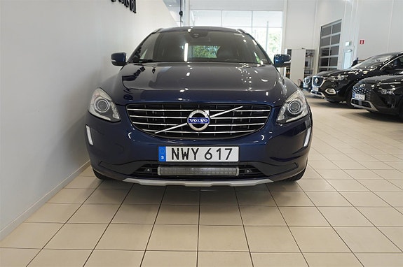 Volvo XC60 4 of 12
