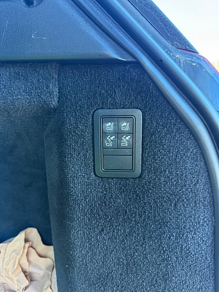 Land Rover Range Rover Sport 8 of 8