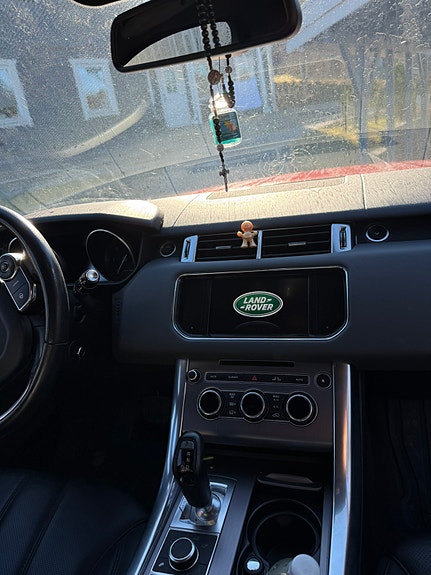Land Rover Range Rover Sport 7 of 8