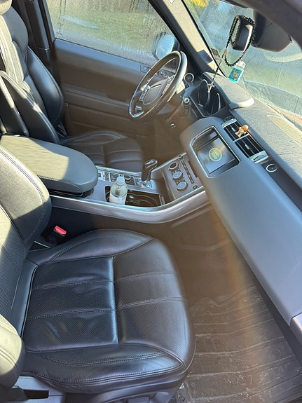 Land Rover Range Rover Sport 5 of 8