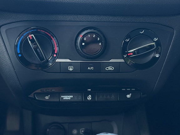 Hyundai i20 7 of 12