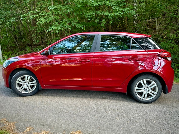Hyundai i20 3 of 5