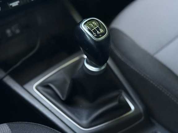 Hyundai i20 10 of 12