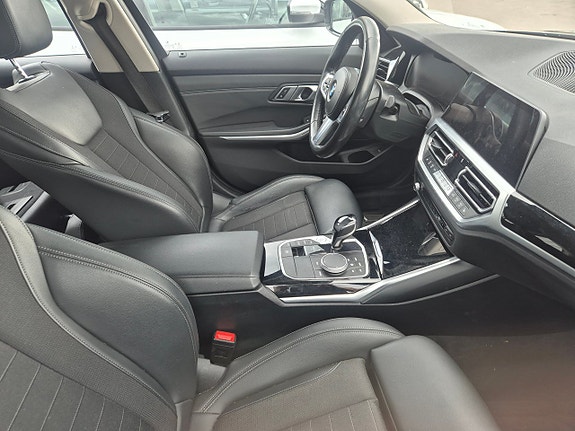BMW 320d 4 of 4