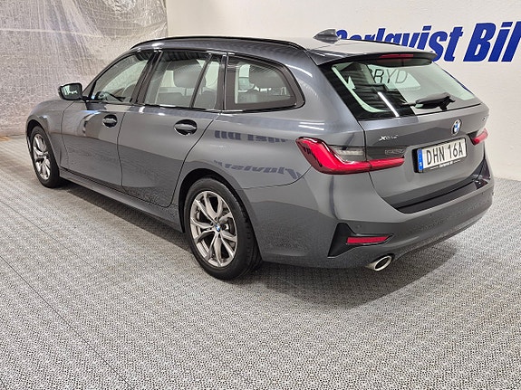 BMW 320 3 of 11