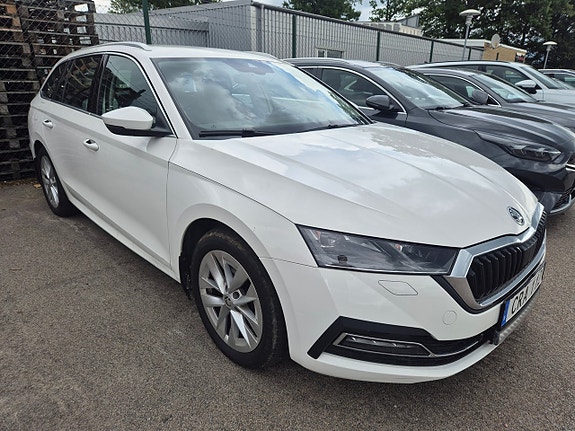 Skoda Octavia 2 of 4