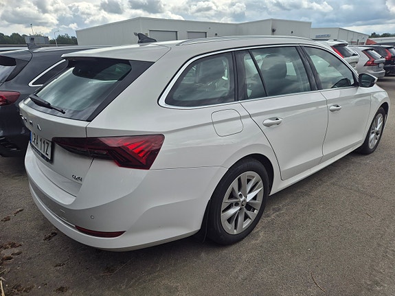 Skoda Octavia 3 of 4